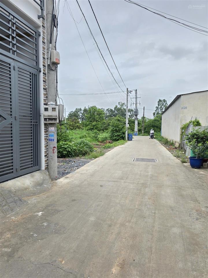 2,65tỷ tl
bán đất 62,6m2 hẻm đường nguyễn du, gần kcn vsip 1, p.an phú, tp.thuận an, gần vincom