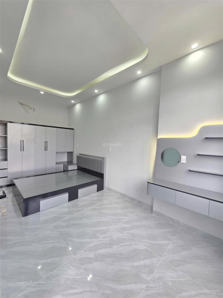 4,6tỷ tl
bán nhà mới 1trệt 2lầu4,9x14m gần chợ dĩ an 1 chỉ 500m, p.tân đông hiệp, tp.dĩ an