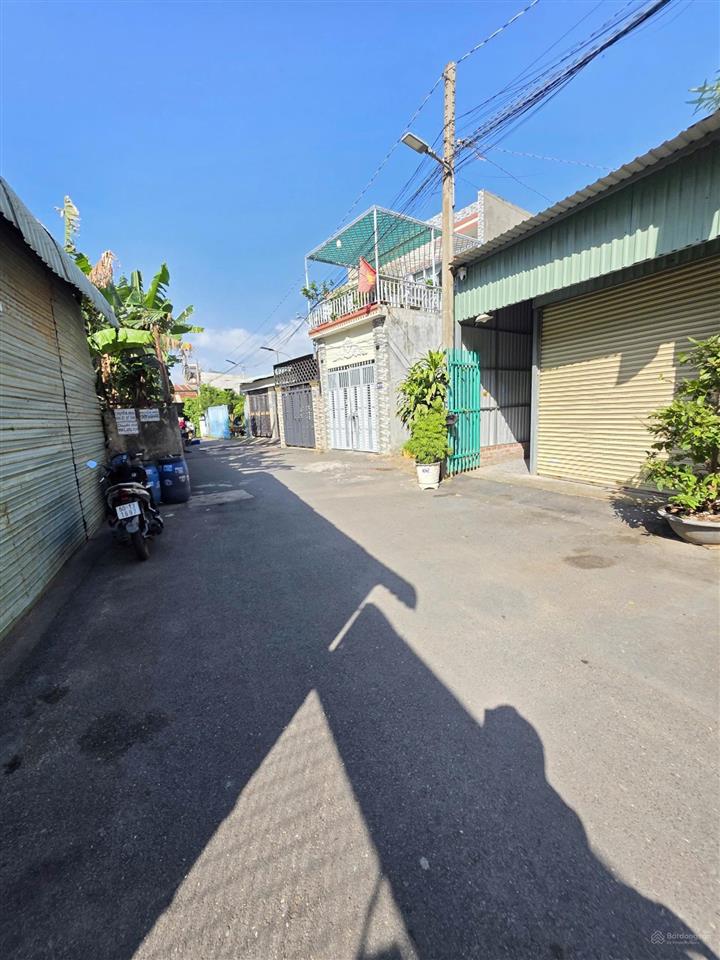 5,5 tỷ tl  bán nhà 1 lầu, 101m2, 1 sẹc ql1k, gần chợ đông hòa 200m, p. đông hòa, tp. dĩ an