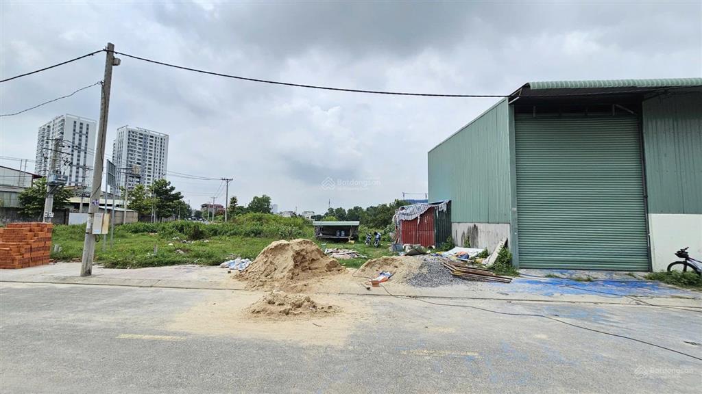 2,8 tỷ tl
bán đất 67,7m2 xây tự do kdc đường bình hoà 13, p.bình hoà, tp.thuận an