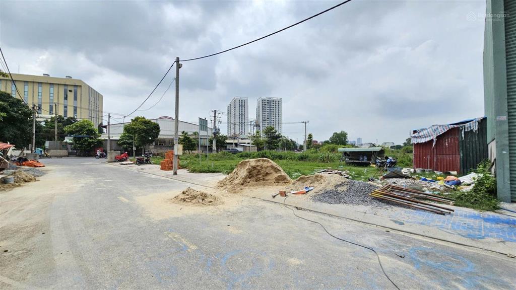 2,8 tỷ tl
bán đất 67,7m2 xây tự do kdc đường bình hoà 13, p.bình hoà, tp.thuận an