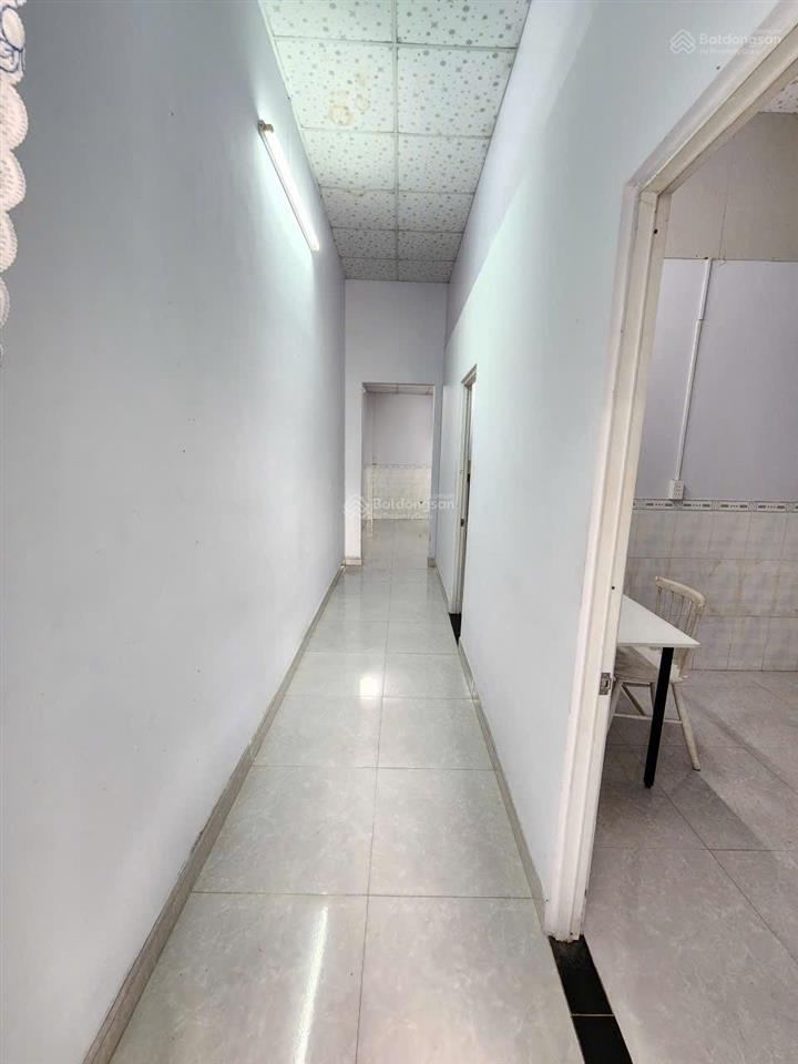 2,6 tỷ tl
bán nhà cấp 468m2 hẻm đường thủ khoa huân 50m, gần đường ql13 p.thuận giao, tp.thuận an