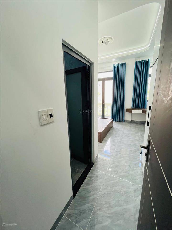 4,7tỷ tl bán nhà mới 3 mặt thoáng 1 trệt 2 lầu, kdc icon chợ thông dụng, p. tân đông hiệp, tp dĩ an