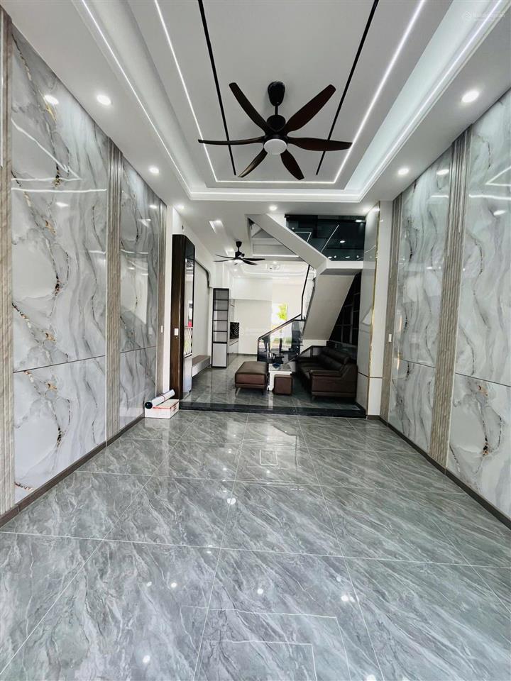 4,7tỷ tl bán nhà mới 3 mặt thoáng 1 trệt 2 lầu, kdc icon chợ thông dụng, p. tân đông hiệp, tp dĩ an