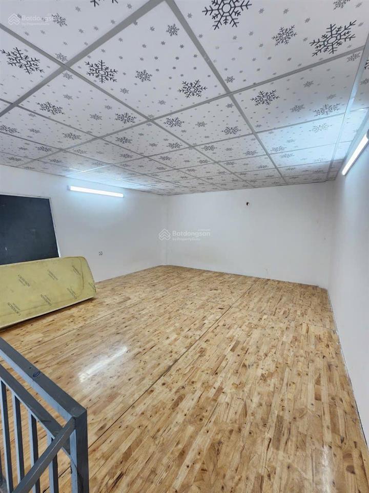 2,2 tỷ tl bán nhà hiếm cấp 4 gác lửng mặt tiền chợ phú phong kinh doanh, p.bình chuẩn, tp.thuận an