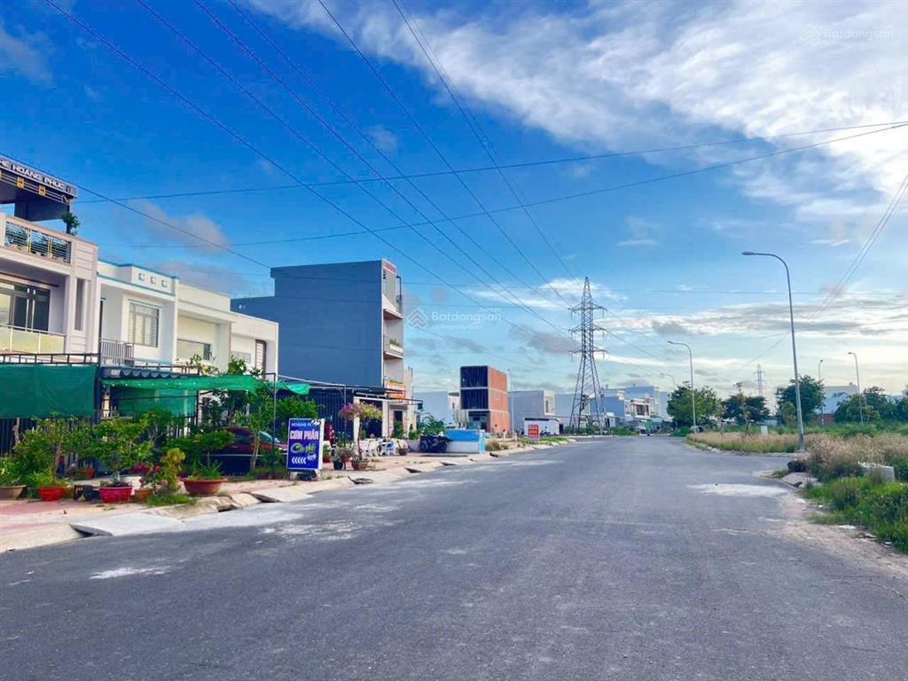 Nền đẹp, vị trí đẹp gần đường a4, dân cư đông đúc gần chợ 586, trường, bệnh viện, ngân hàng 2.6