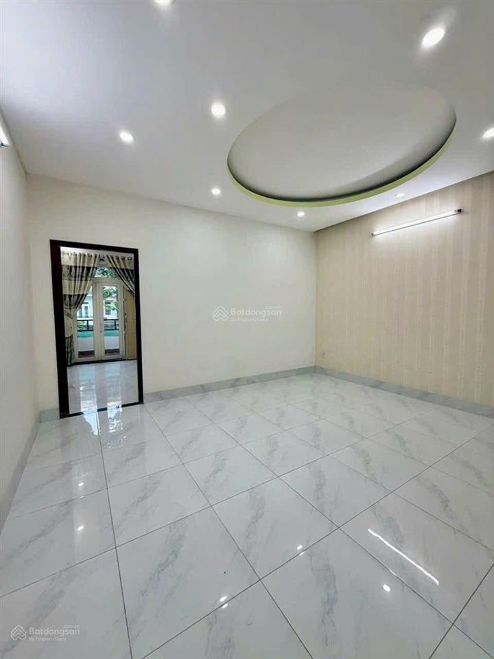 Chủ gửi bán nhà hoàn thiện (1 trệt 3 lầu) đầy đủ nội thất trục chính a2 bùi quang trinh kdc phú an