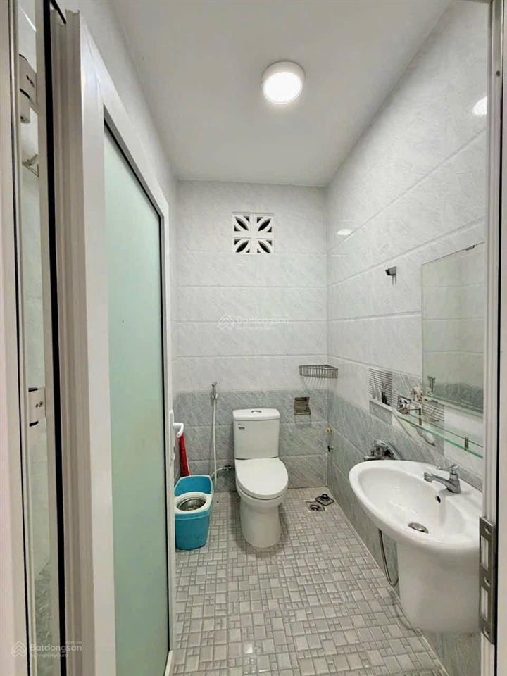 Chủ gửi bán nhà hoàn thiện (1 trệt 3 lầu) đầy đủ nội thất trục chính a2 bùi quang trinh kdc phú an