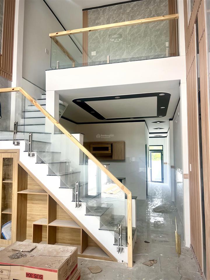 Bán nhà 1 trệt 1 lửng kế bên cầu bạch đằng 2 phường tân triều