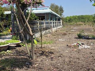 Đất ngay uỷ ban phước thành . 280m2 ( 100m2 thổ ) giá bao sổ 650tr