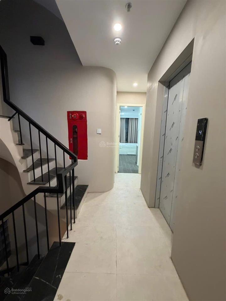 Hàng kín giá tốt ! toà ccmn xây mới  phố võng thị  gà đẻ trứng  37 căn hộ, 115m2 x 10t x mt 8.6m