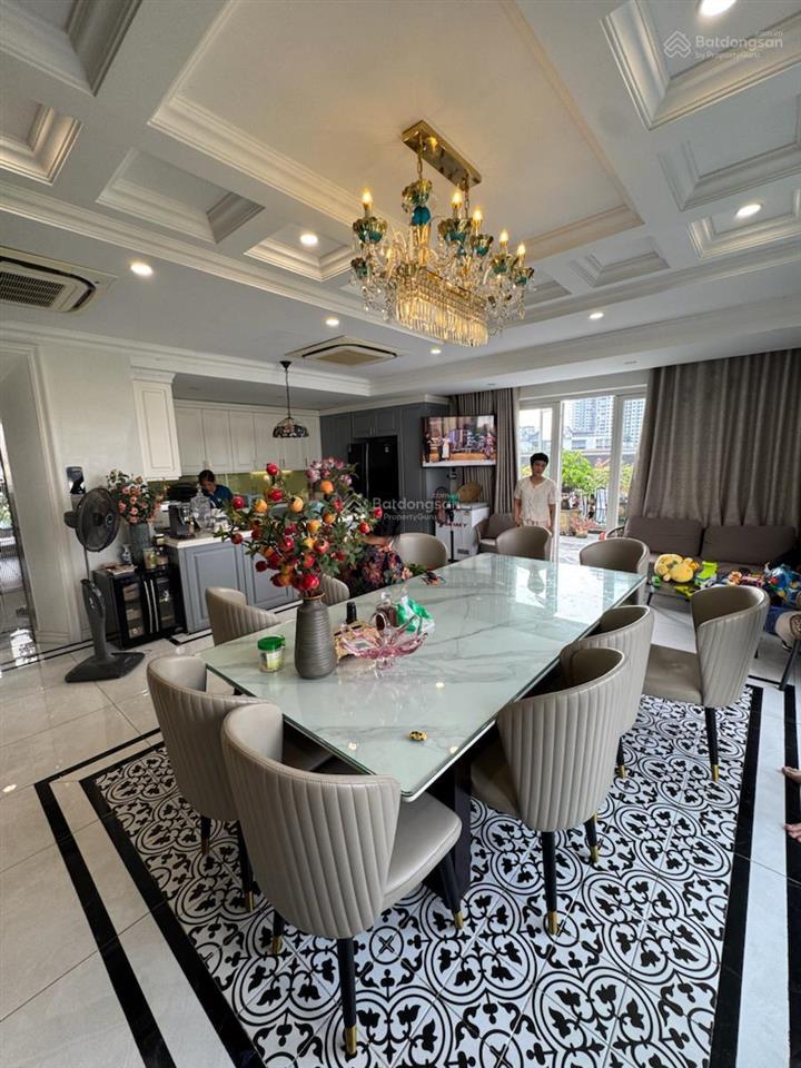 Mặt phố thọ tháp  vỉa hè  kinh doanh đỉnh  view trường quốc tế 200m2 x 4 tầng, mặt tiền 14m