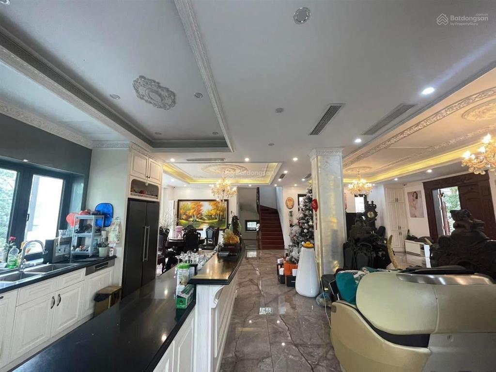 Thật 100%  biệt thự đơn lập lô góc  kđt yên hòa ngõ 6 phố dương đình nghệ, 227m² x 4t x mt 32m
