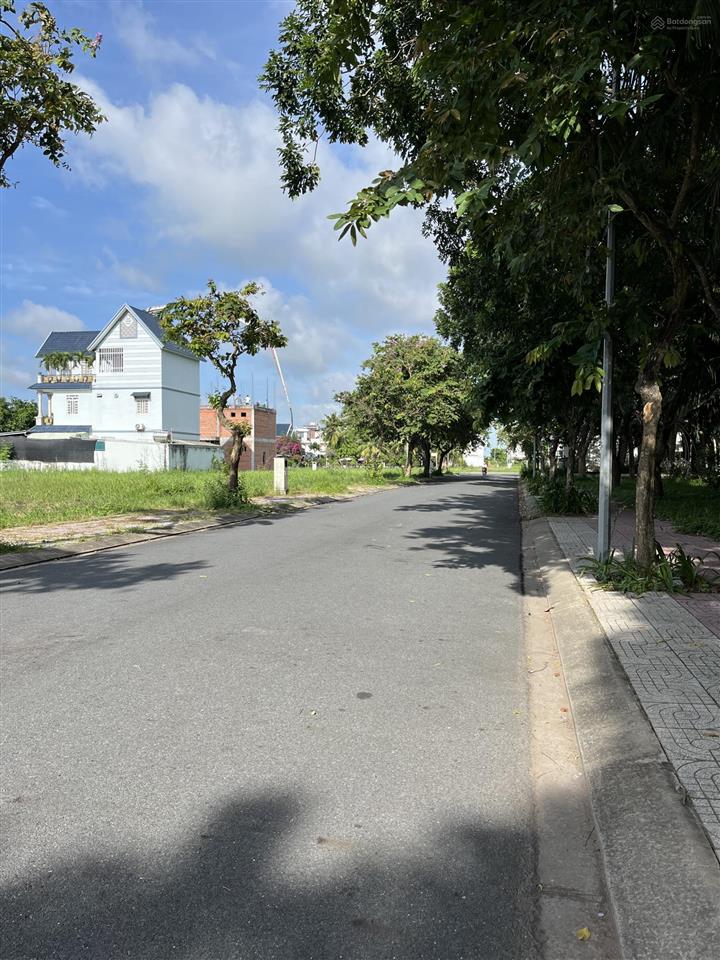 Bán đất biệt thự khu đô thị năm sao 297,5m2