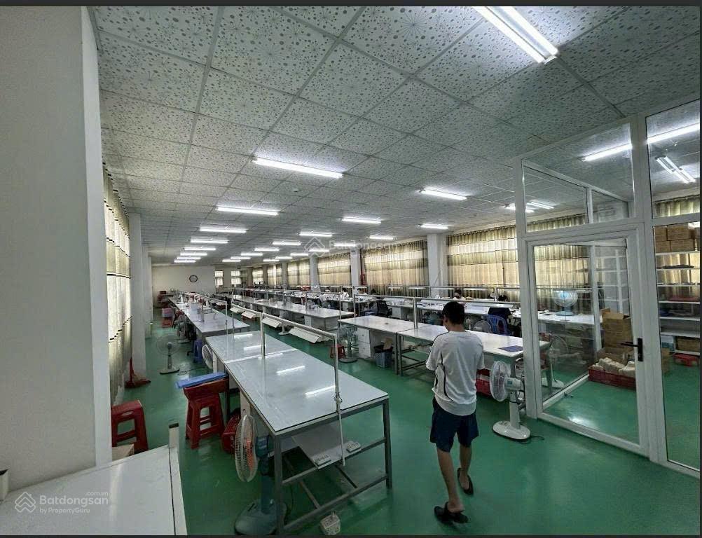 Bán tòa nhà mặt tiền kinh doanh tại bình dương giá 21tỷ6