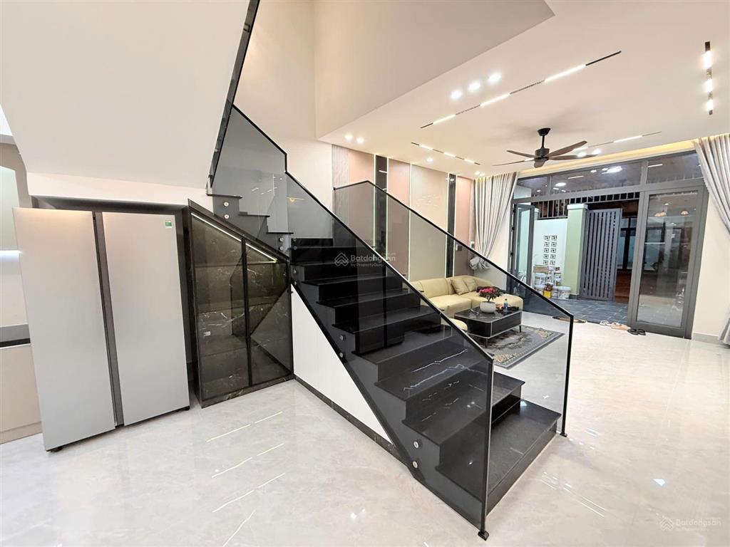 Bán nhà mới full nội thất đường nguyễn đức thiệu