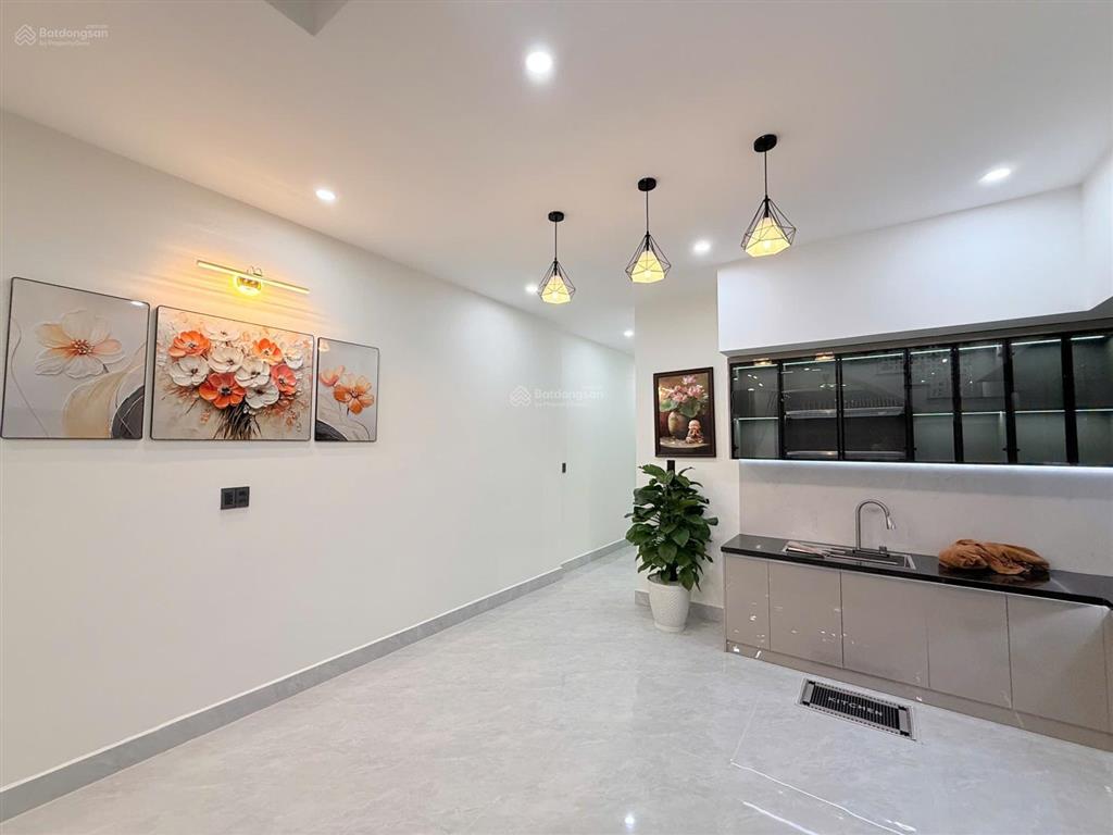 Bán nhà mới full nội thất đường nguyễn đức thiệu