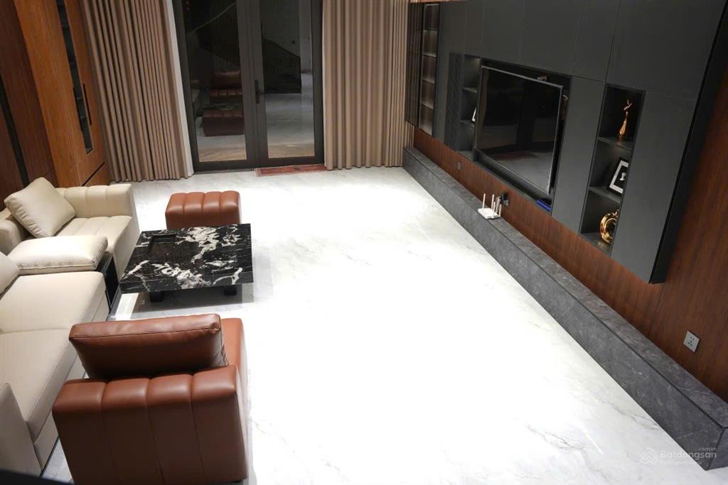 Cc bán nhà 3 mê 3 tầng mt đường thanh long, tặng full nội thất