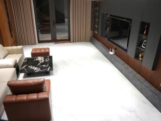 Cc bán nhà 3 mê 3 tầng mt đường thanh long, tặng full nội thất