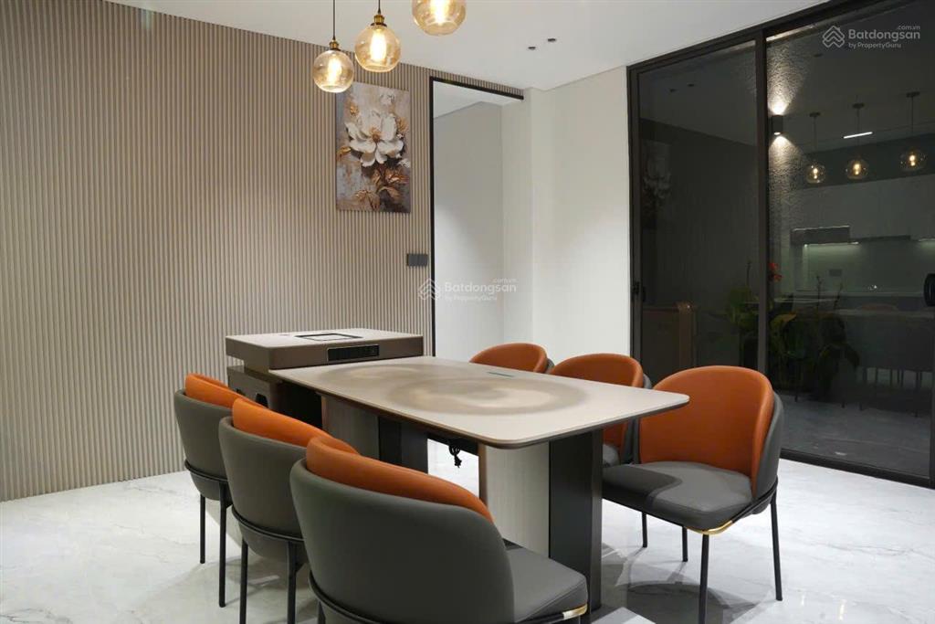 Cc bán nhà 3 mê 3 tầng mt đường thanh long, tặng full nội thất