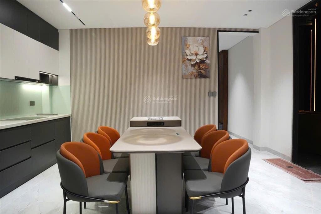 Cc bán nhà 3 mê 3 tầng mt đường thanh long, tặng full nội thất