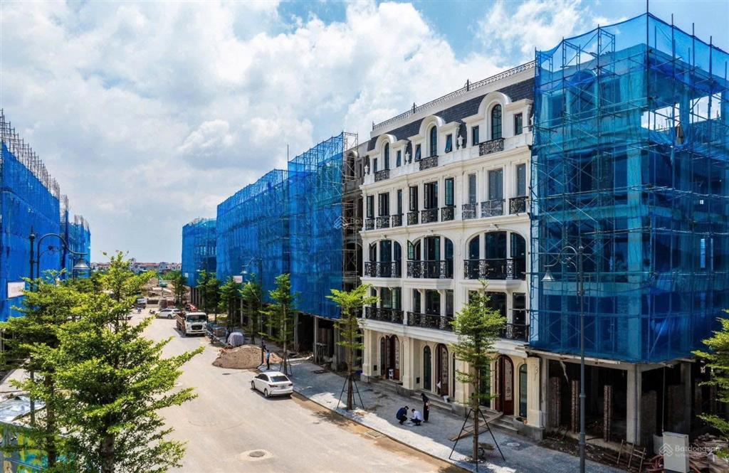 Hiếm có căn liền kề 70m2 mặt đường 36m, sở hữu công viên 2ha sát cạnh vành đai 3.5