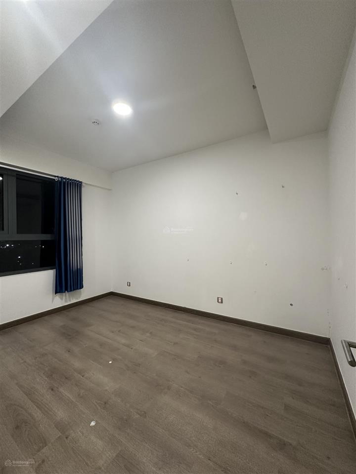 Cần bán căn 2 phòng ngủ giá tốt tại q7 boulevard