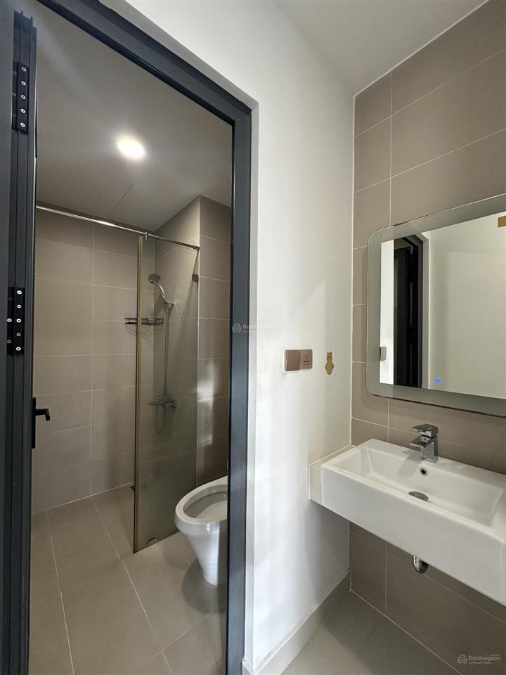 Bán gấp căn 2 phòng ngủ giá siêu tốt tại q7 boulevard