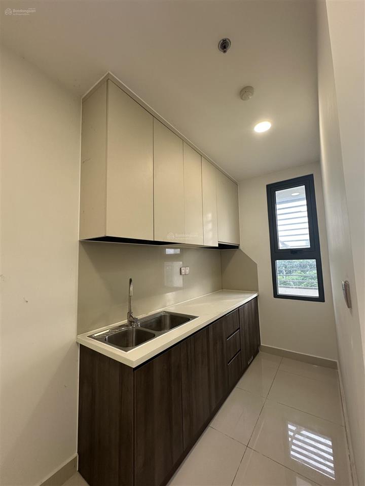 Bán gấp căn 2 phòng ngủ giá siêu tốt tại q7 boulevard