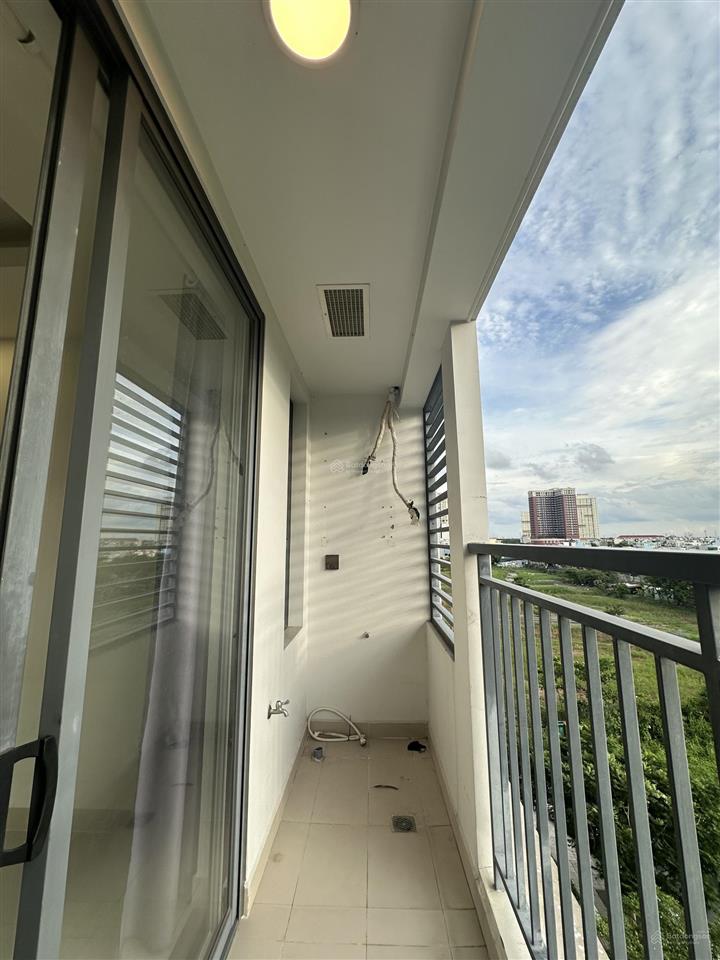 Bán gấp căn 2 phòng ngủ giá siêu tốt tại q7 boulevard