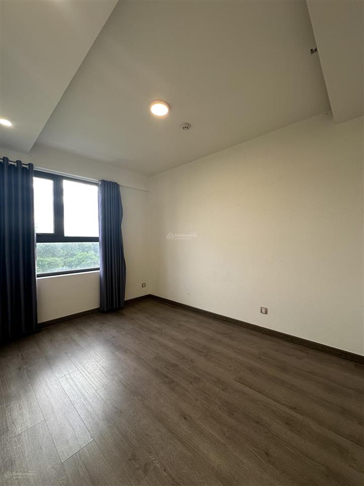 Bán gấp căn 2 phòng ngủ giá siêu tốt tại q7 boulevard