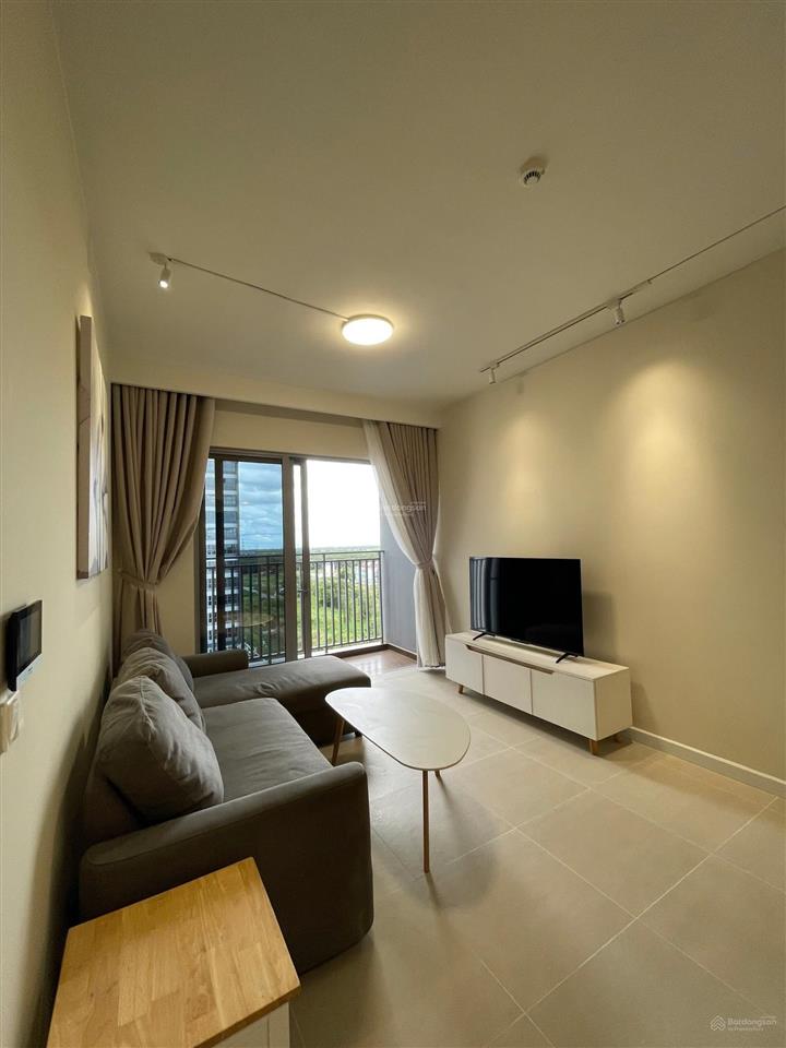 Bán gấp căn 2 phòng ngủ view đông nam giá tốt dự án
