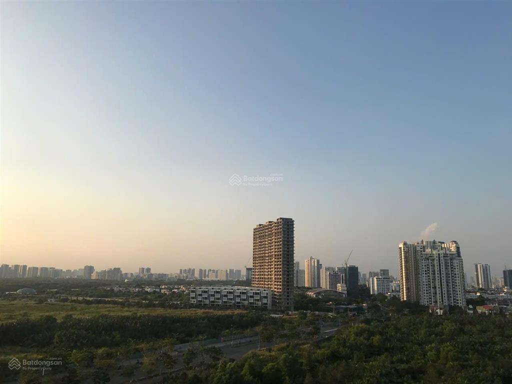 Bán gấp căn 2 phòng ngủ  full nội thất tại q7 boulevard giá siêu tốt