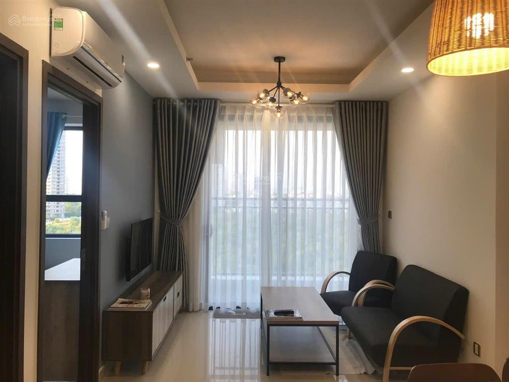 Bán gấp căn 2 phòng ngủ  full nội thất tại q7 boulevard giá siêu tốt