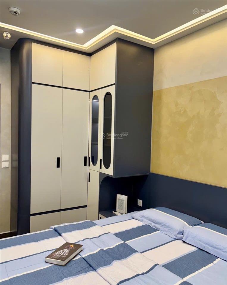 Chính chủ gửi bán căn 2 phòng ngủ full nội thất tại celesta rise