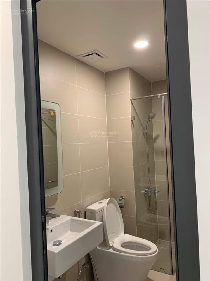 Chính chủ gửi bán căn 3 phòng ngủ hướng nam view ngoài thoáng mát giá tốt tại q7 boulevard