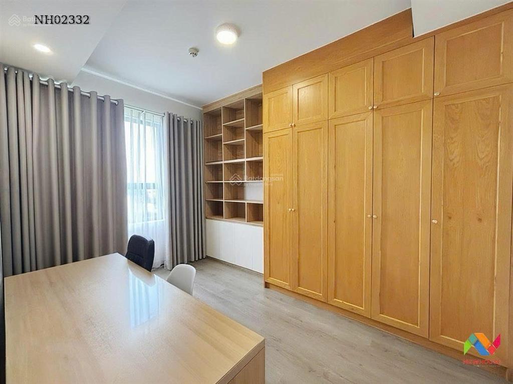 Chính chủ gửi bán căn 2 phòng ngủ hướng nam đầy đủ nội thất giá tốt q7 boulevard