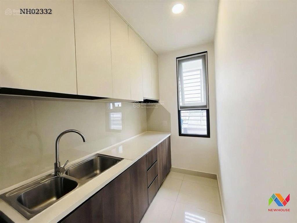 Chính chủ gửi bán căn 2 phòng ngủ hướng nam đầy đủ nội thất giá tốt q7 boulevard