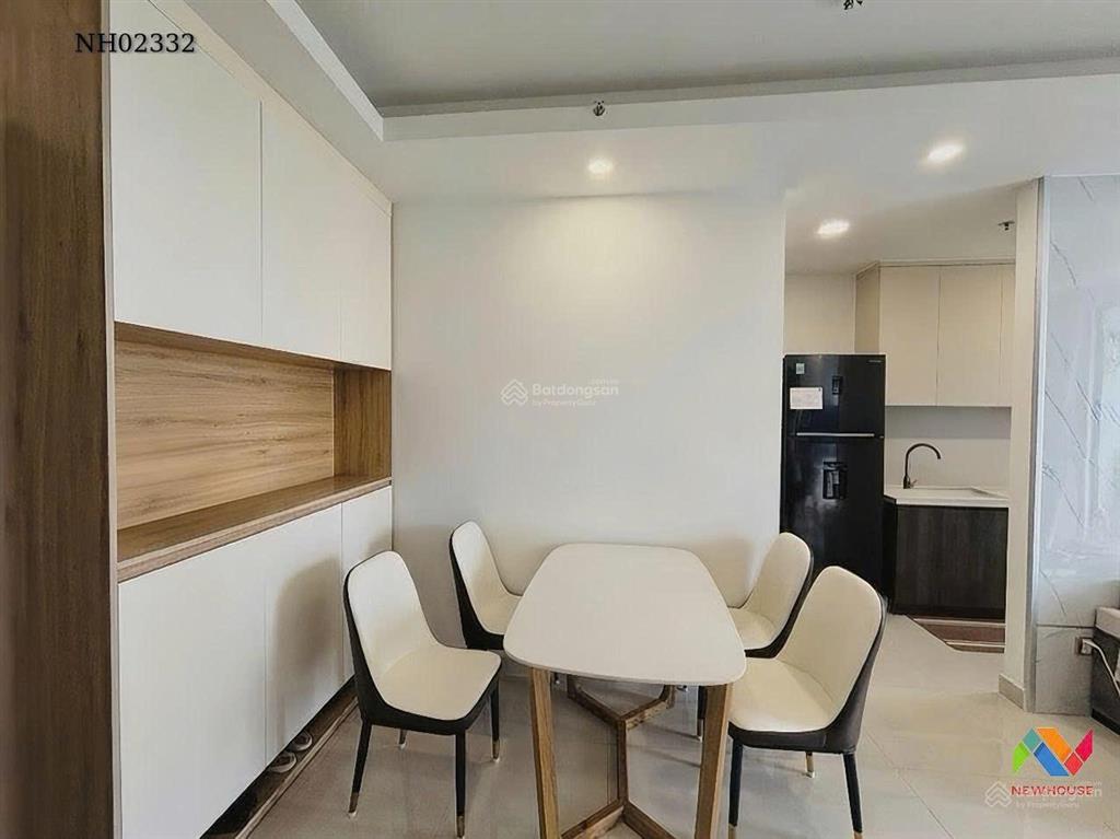 Chính chủ gửi bán căn 2 phòng ngủ hướng nam đầy đủ nội thất giá tốt q7 boulevard