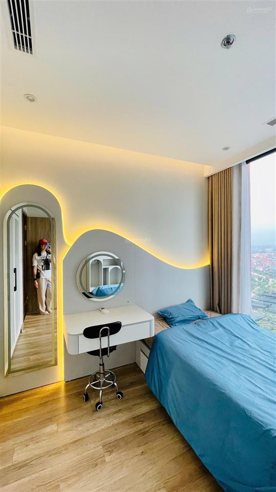 Chính chủ cần cho thuê 3ngủ landmark full nội thất đẹp.