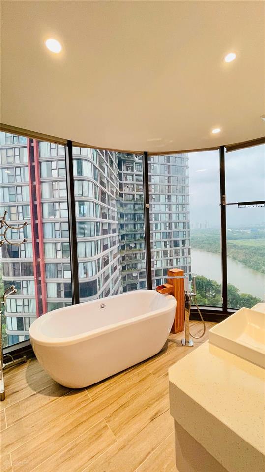 Chính chủ cần cho thuê 3ngủ landmark full nội thất đẹp.