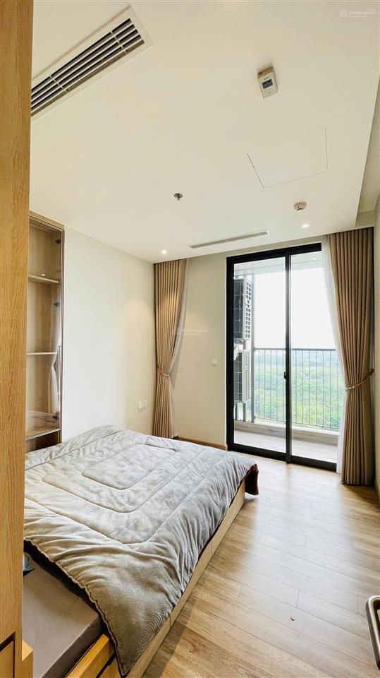 Chính chủ cần cho thuê 3ngủ landmark full nội thất đẹp.