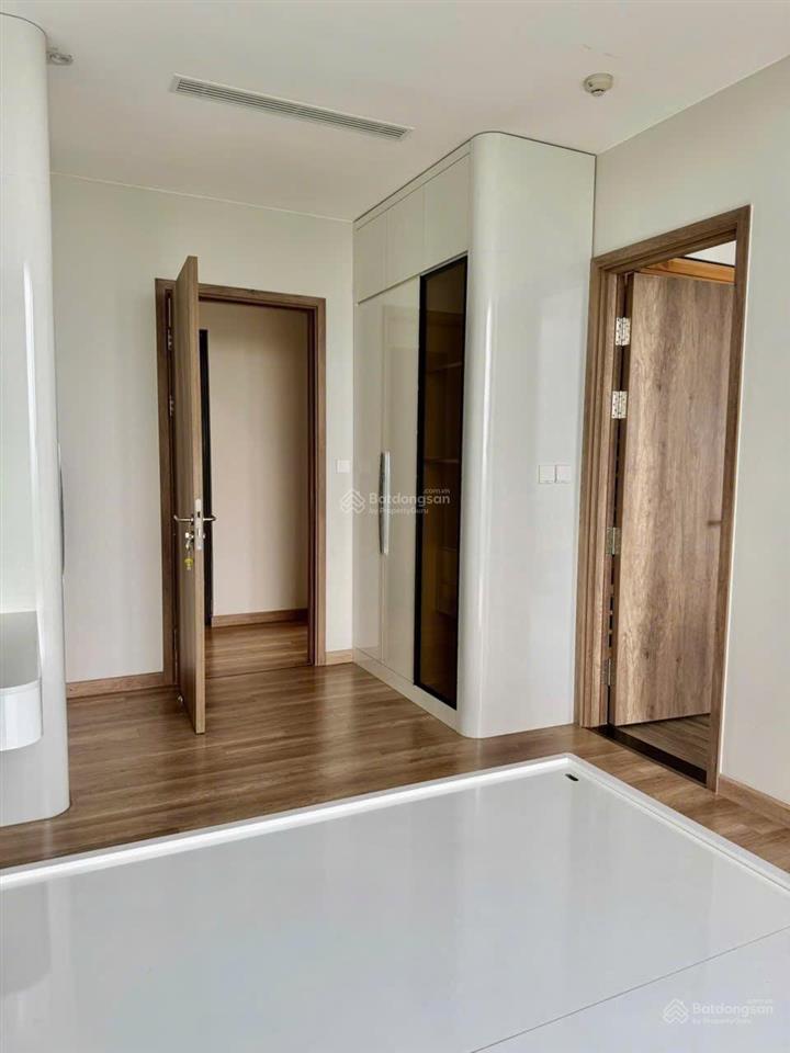 Landmark 3 ngủ 2 vệ sinh cho thuê  2x triệu trục căn hoa hậu landmark