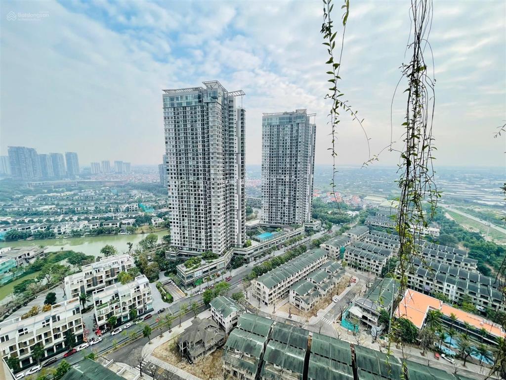 Cần tiền bán gấp 3,9 tỷ 2 ngủ 1 vệ sinh. full nội thất đẹp. tầng cao view thoáng đẹp