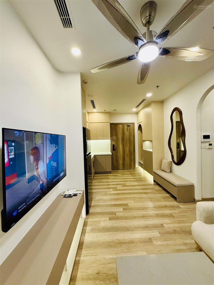 Cần tiền bán gấp 3,9 tỷ 2 ngủ 1 vệ sinh. full nội thất đẹp. tầng cao view thoáng đẹp