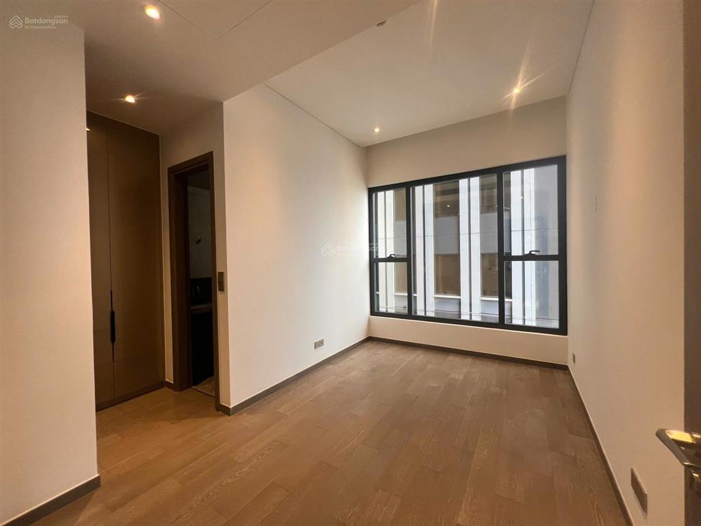 The marq  bán căn hộ 4 phòng ngủ, 146m2, ntcb, giá 32,55 tỷ đã bao gồm slot ô tô b1