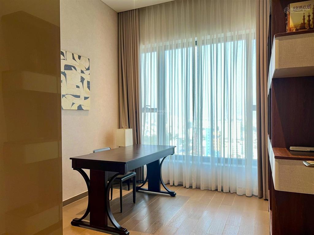 Bán căn hộ 4 phòng ngủ tại the marq, dt 146m², full nt đẹp, giá 31 tỷ, tặng slot ô tô b1