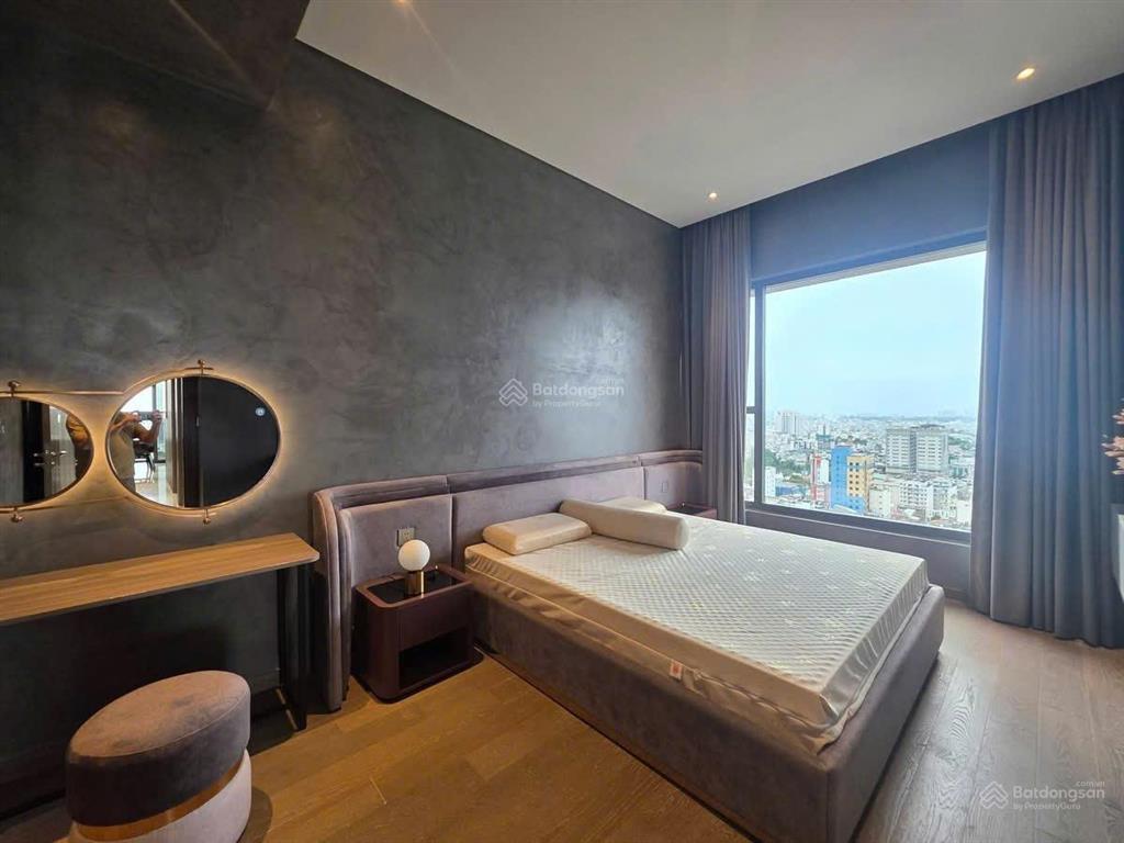Cho thuê 4 phòng ngủ, 143m² the marq, quận 1, nội thất cao cấp, trần cao 6.9m, giá thuê 120 triệu