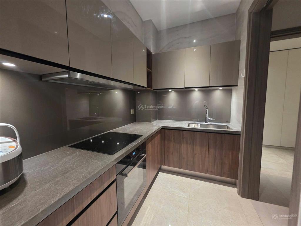 Cho thuê 4 phòng ngủ, 143m² the marq, quận 1, nội thất cao cấp, trần cao 6.9m, giá thuê 120 triệu