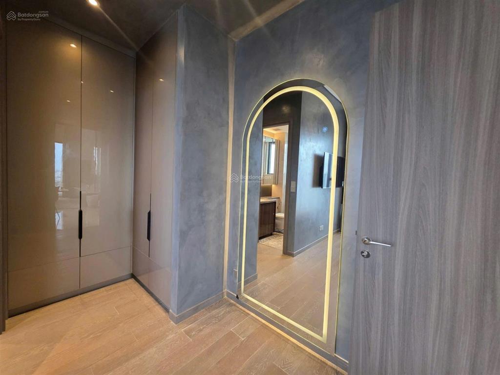 Cho thuê 4 phòng ngủ, 143m² the marq, quận 1, nội thất cao cấp, trần cao 6.9m, giá thuê 120 triệu